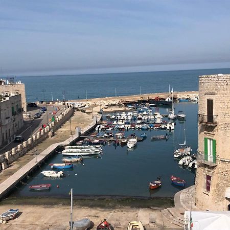 Ilfarodelmediterraneo Giovinazzo Buitenkant foto